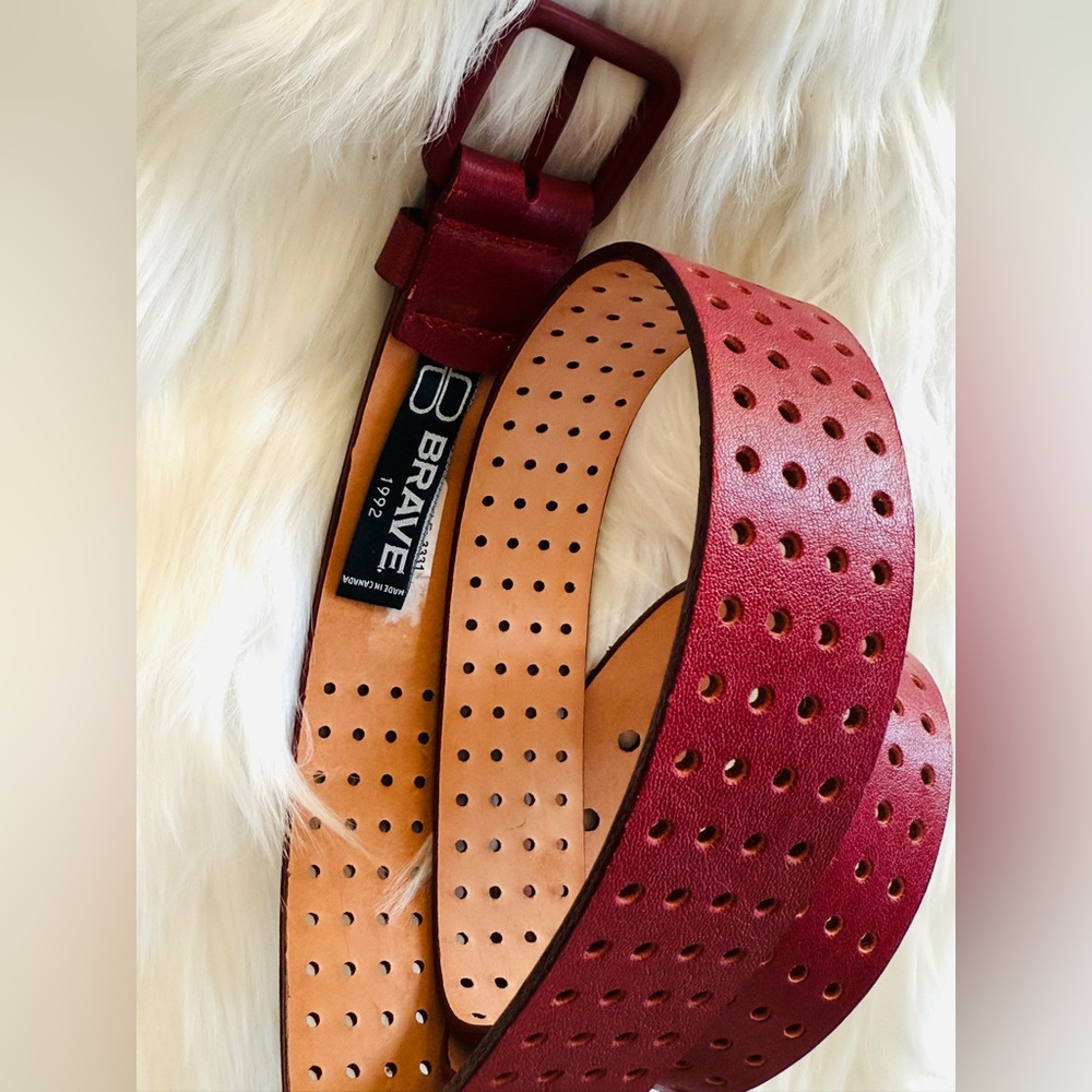 🇨🇦 Brave Leather Collection - Red Monochromatic perforated Leather Belt - Picture 6 of 9